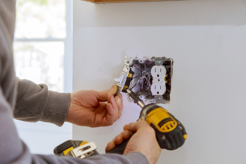 Electrical Outlet Services with Pearce Redmond, WA